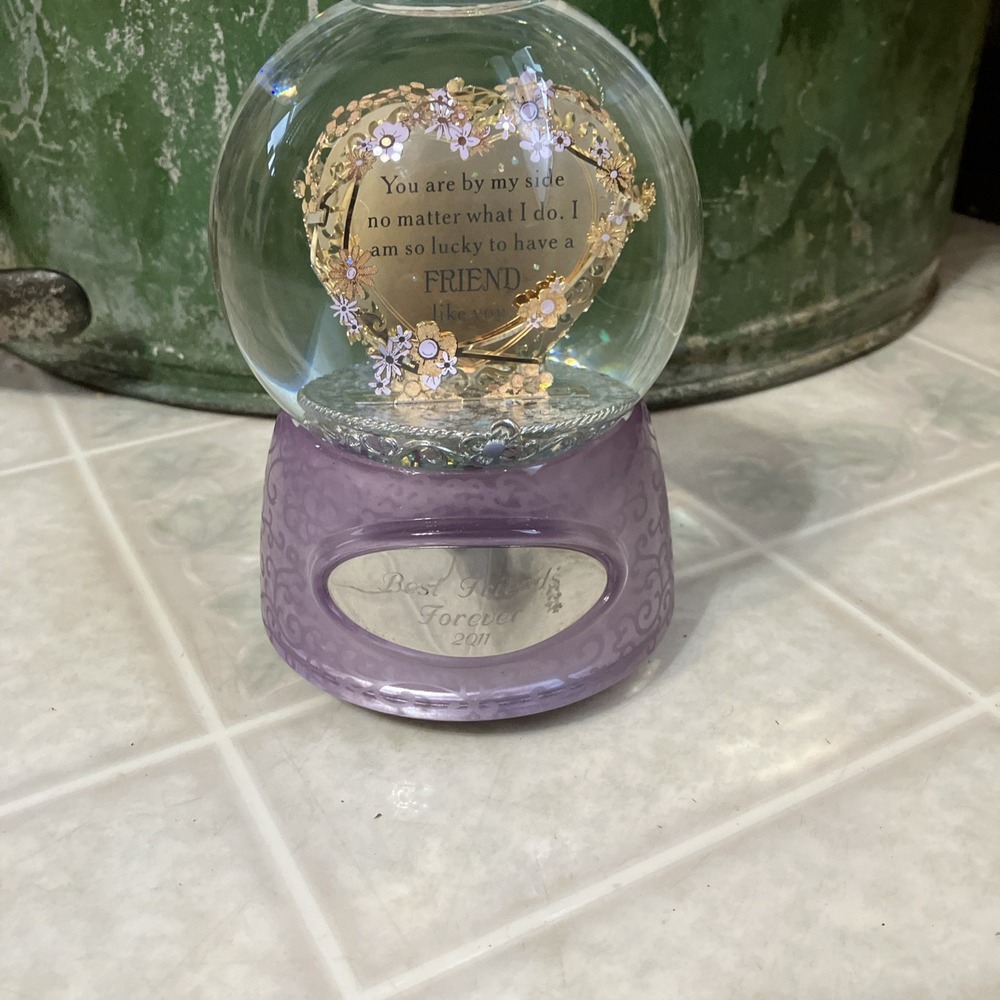 Things Remember Musical Water Globe play Sleeping Beauty Friendship Best Friends